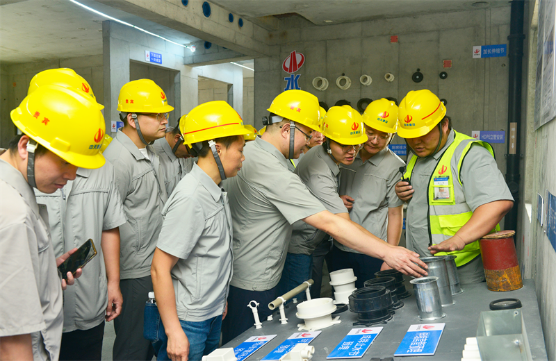 为进一步推进优质客户高效履约，提升交付品质、达成客户满意，2025年6月25日，EBpay建设集团在上海组织召开2025年越秀地产、华润置业客户履约推进会。